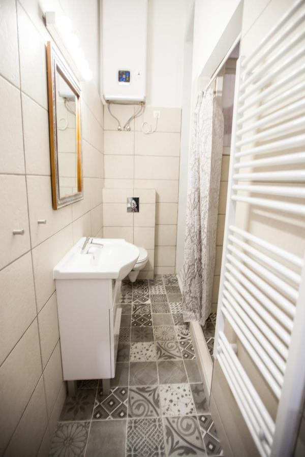N40 By Small Home Budapest Esterno foto
