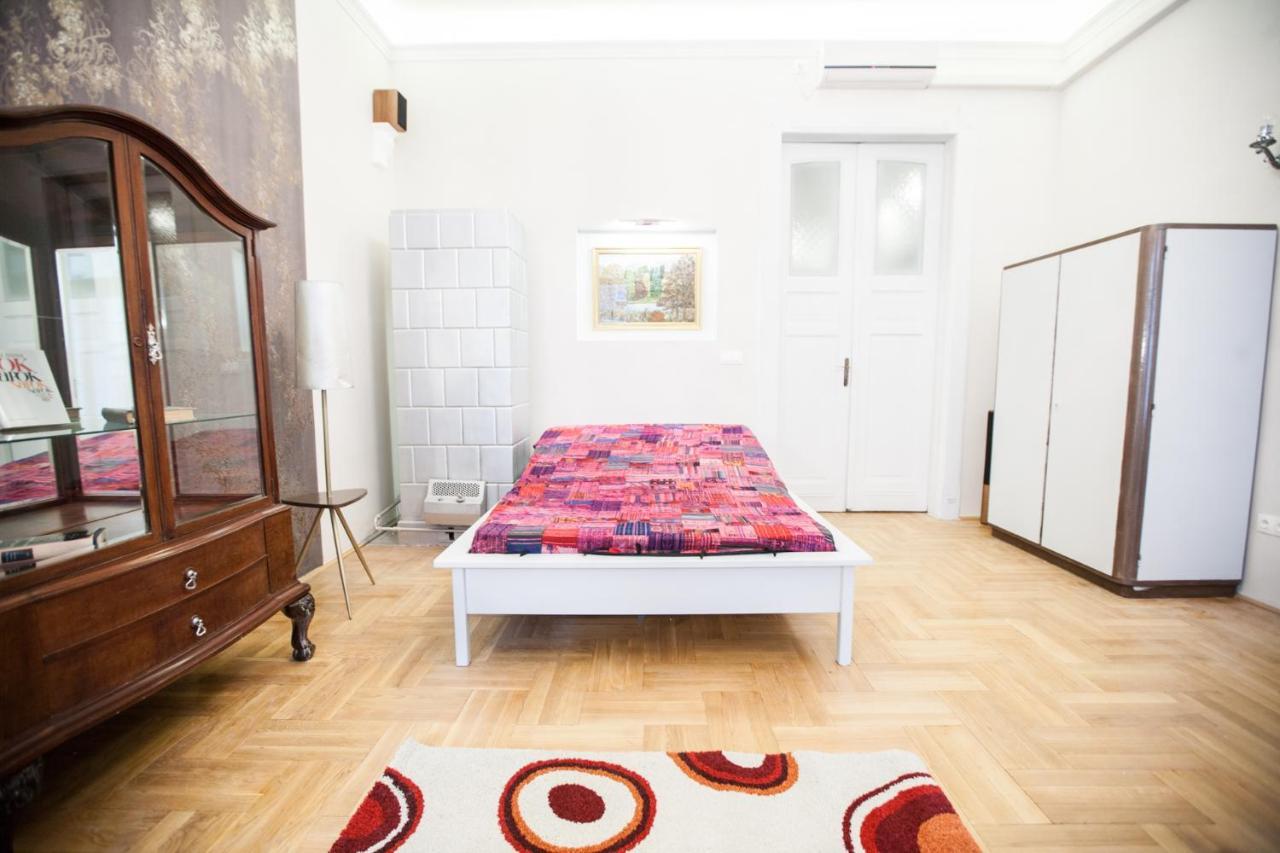 N40 By Small Home Budapest Esterno foto
