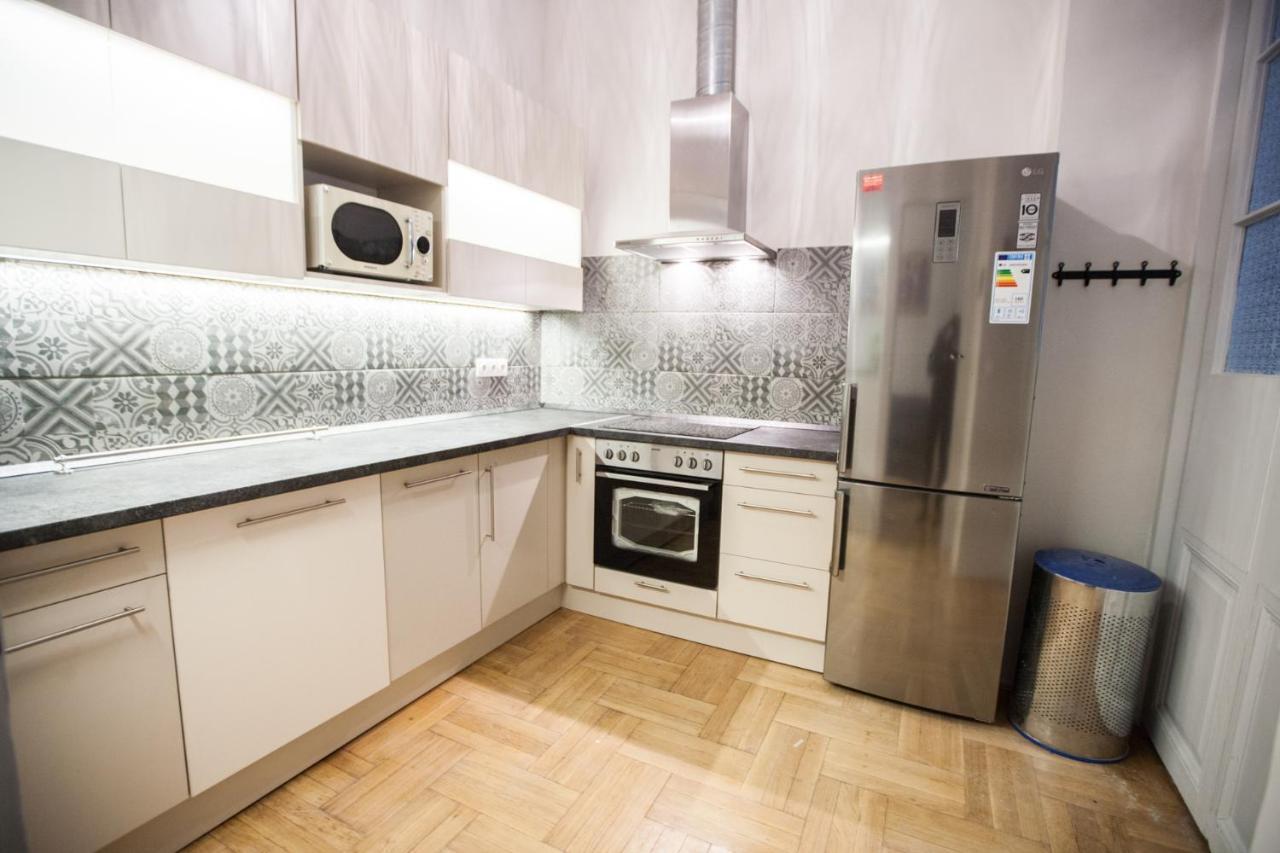 N40 By Small Home Budapest Esterno foto