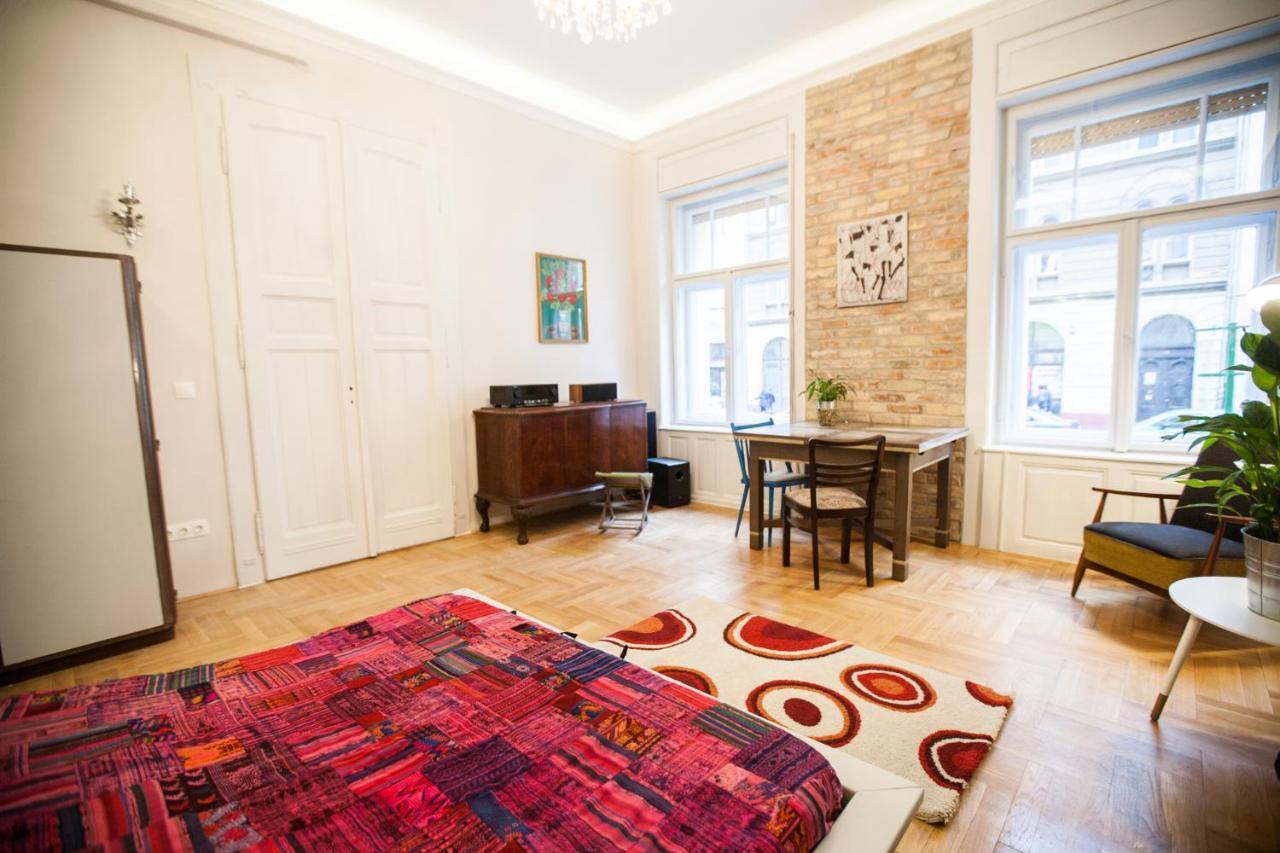 N40 By Small Home Budapest Esterno foto